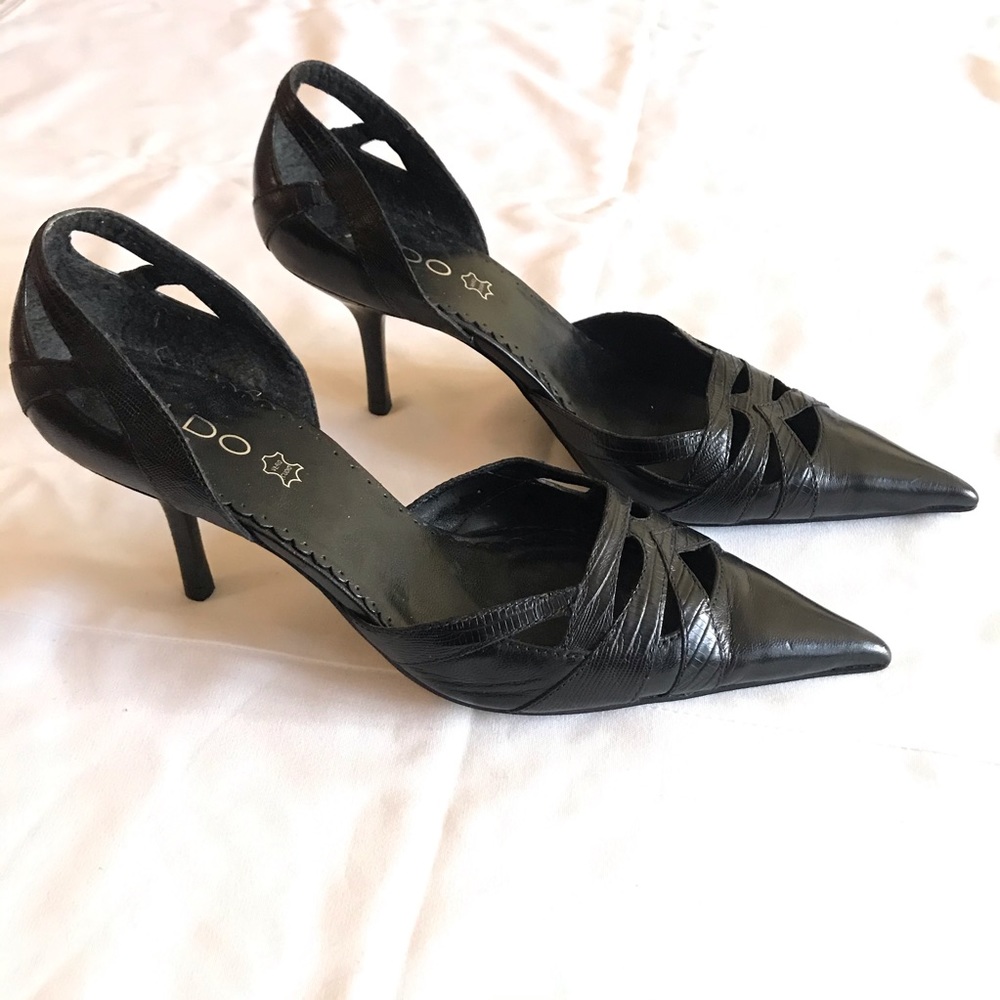 Aldo pointed toe leather heels Size 8